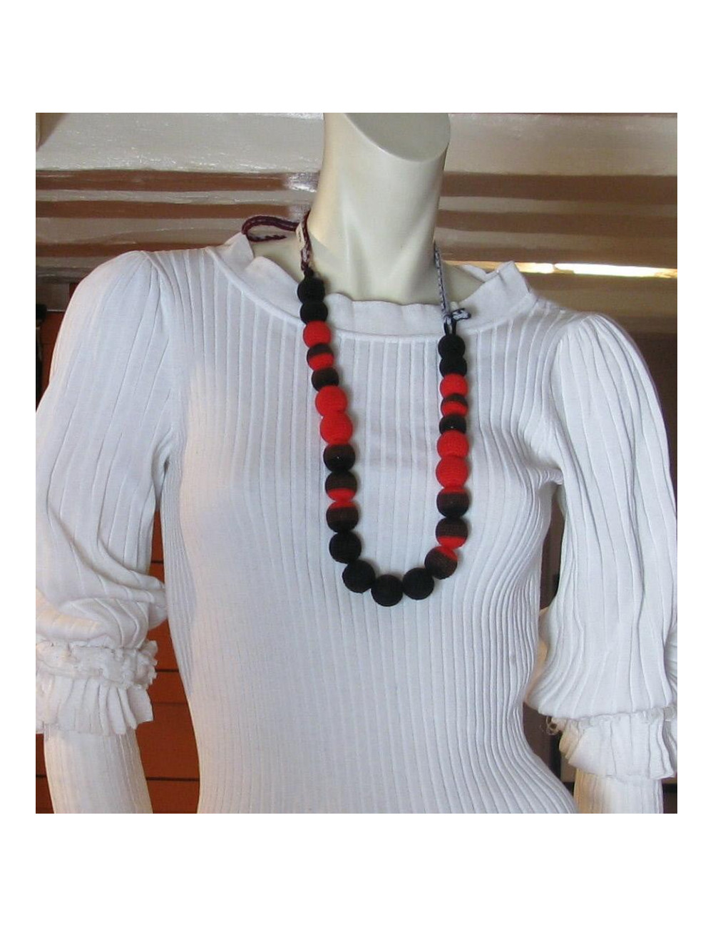 Sautoir PRADA billes de jersey 