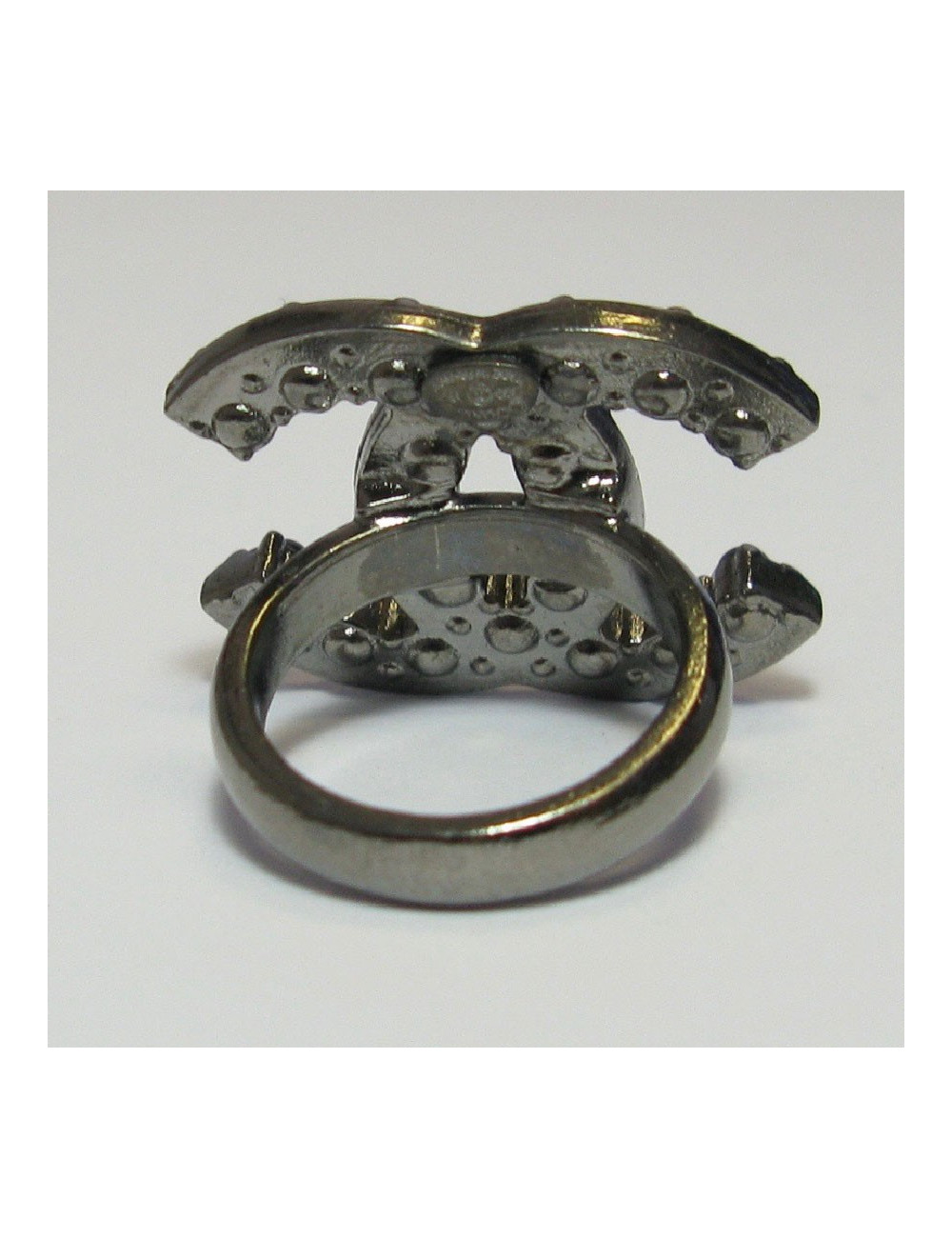 Bague Chanel CC perles noires