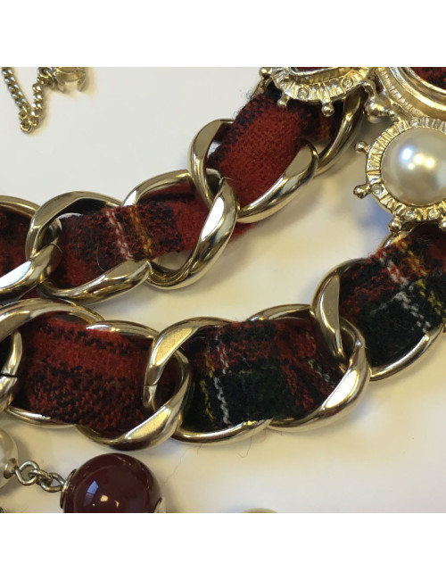 Sautoir CHANEL "Paris-Edimbourg" en tweed rouge