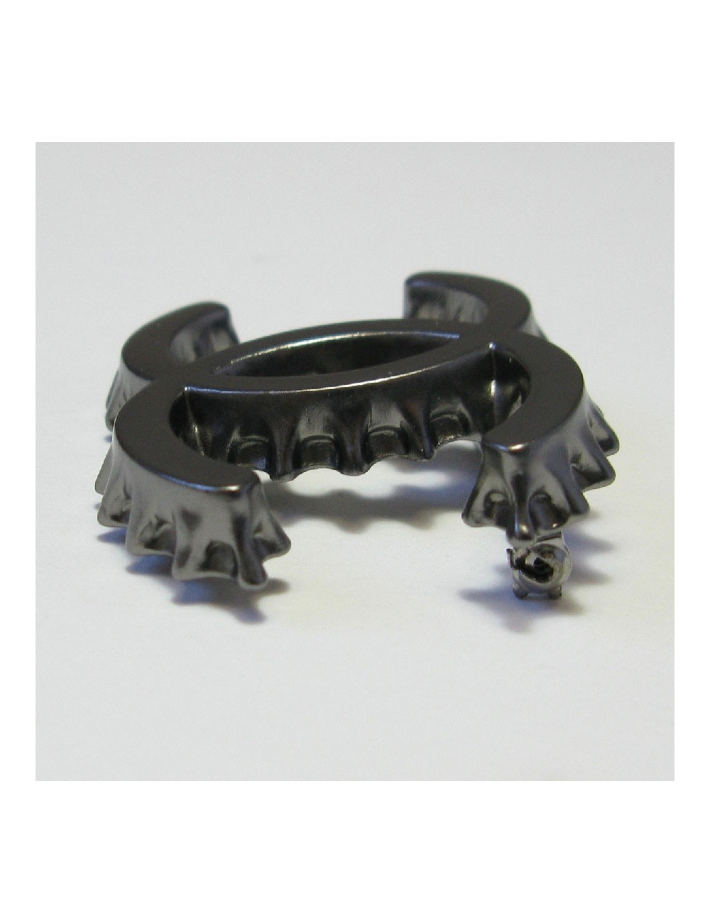 CHANEL CC bottle cap brooch in ruthenium