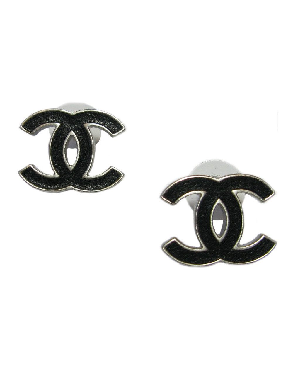 Boucles d'oreilles clous CHANEL CC en métal argenté et cuir noir