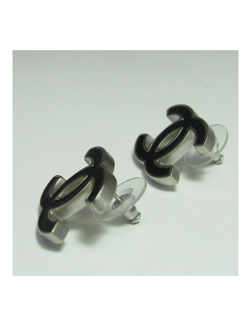 Boucles d'oreilles clous CHANEL CC