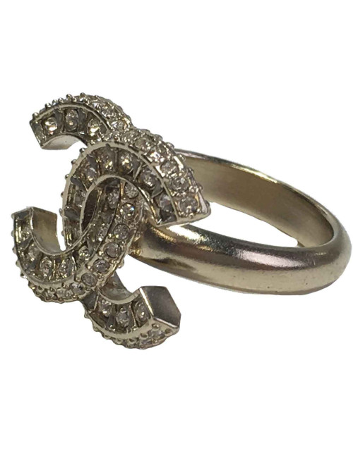 Bague CHANEL CC dorée et strass baguette T52