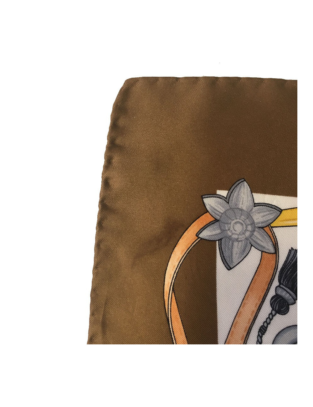 Carré CELINE en soie marron et blanche