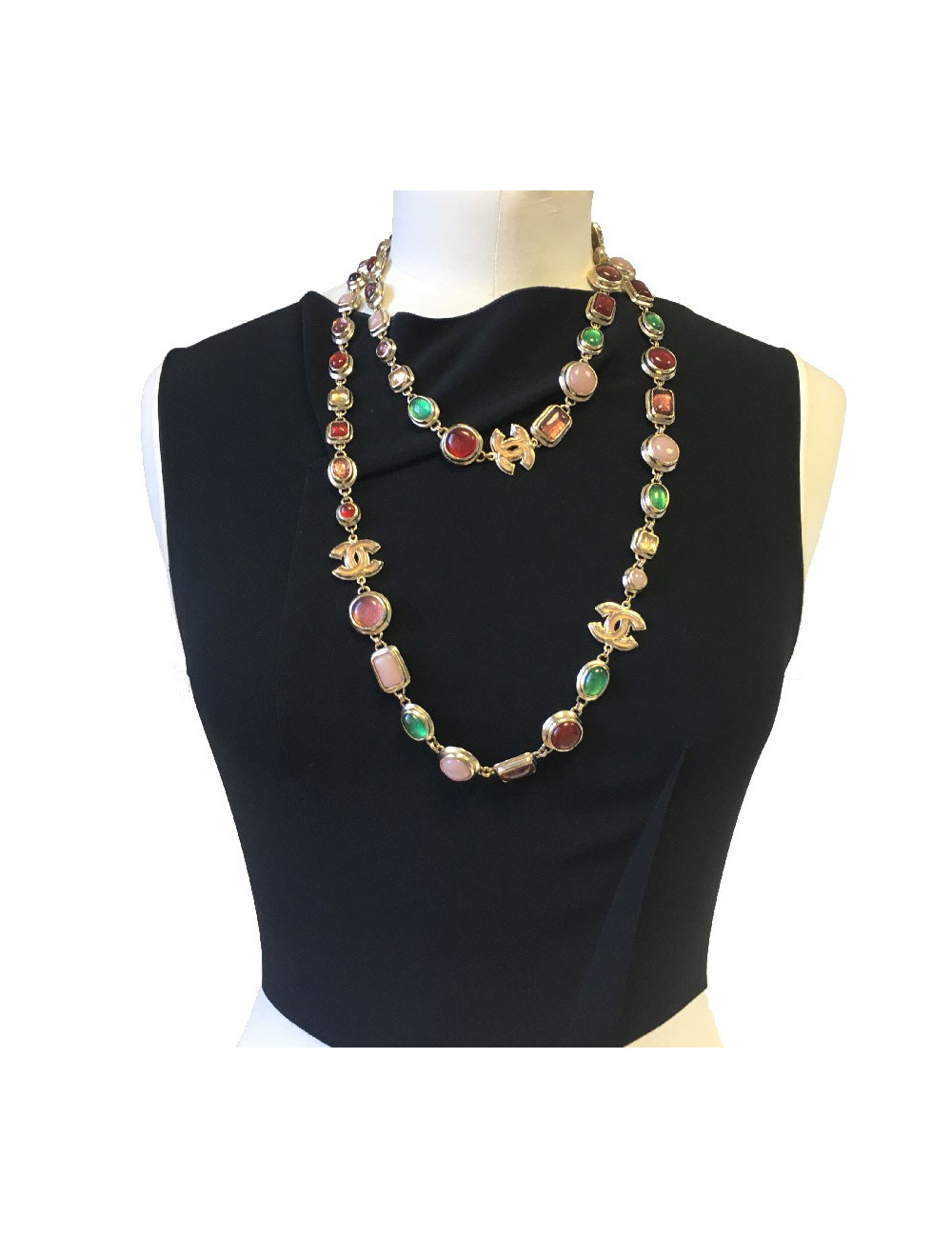 Sautoir CHANEL en métal doré et cabochons en résine multicolore