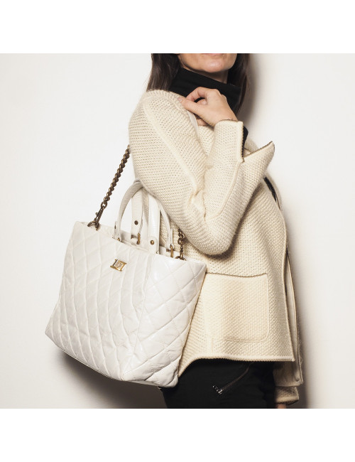 Sac cabas CHANEL cuir vieilli blanc 