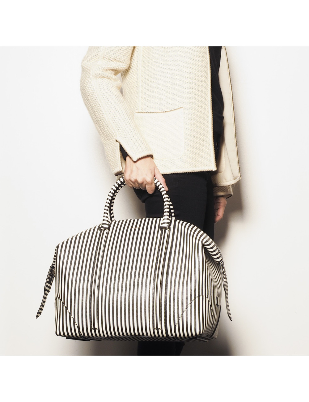 Sac GIVENCHY en cuir rayé blanc et noir