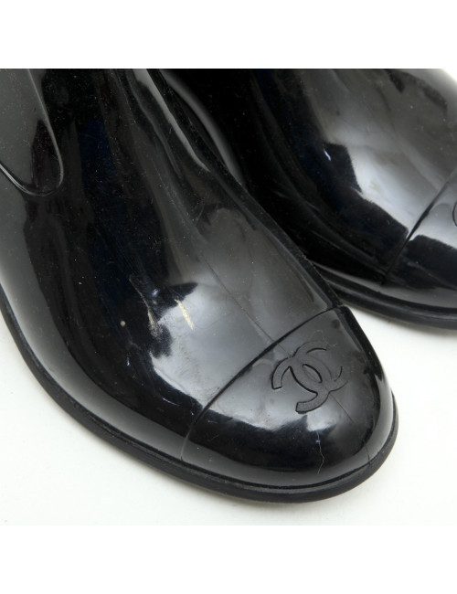 Bottes de pluie CHANEL avec camélias