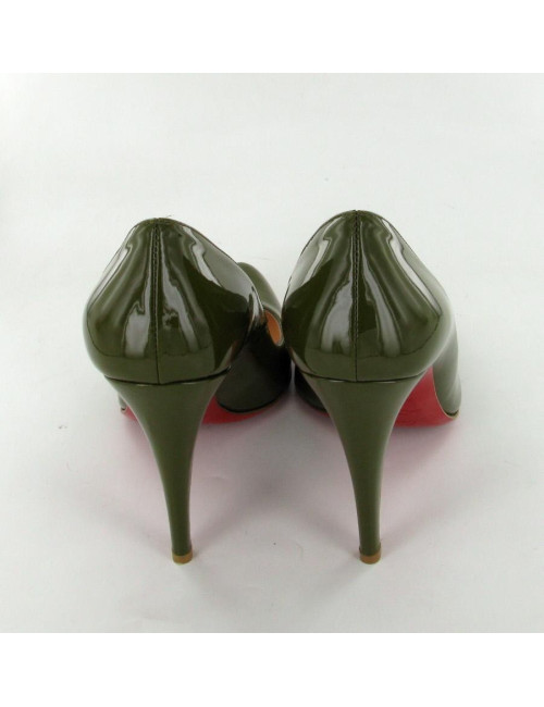 LOUBOUTIN T39 cuir vernis vert