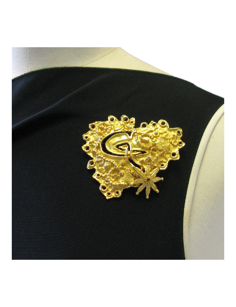 CHRISTIAN LACROIX heart brooch in gilded metal