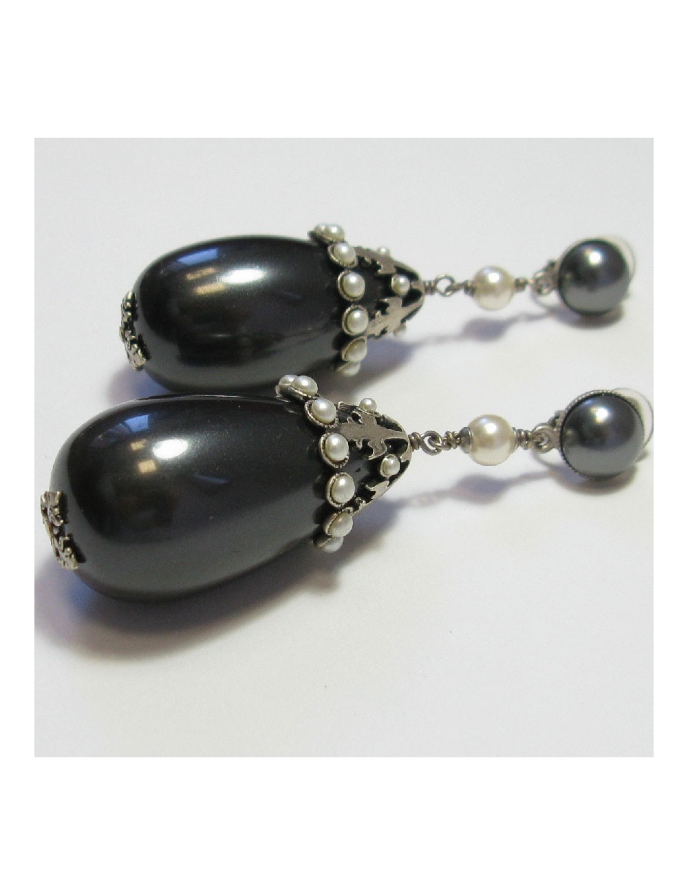 CHANEL gray pearl clip on earrings with silver metal set with white pearls