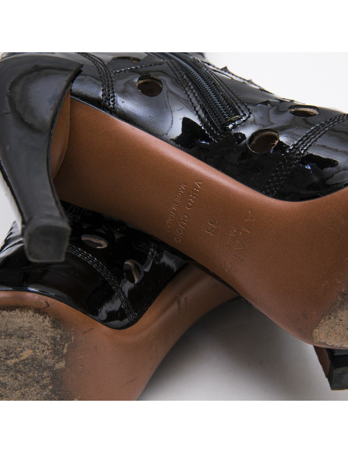 ALAIA T 38 boots in black patent perforated leather