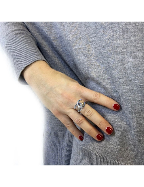 Bague CHANEL CC T53 en métal argenté et strass carré bleu