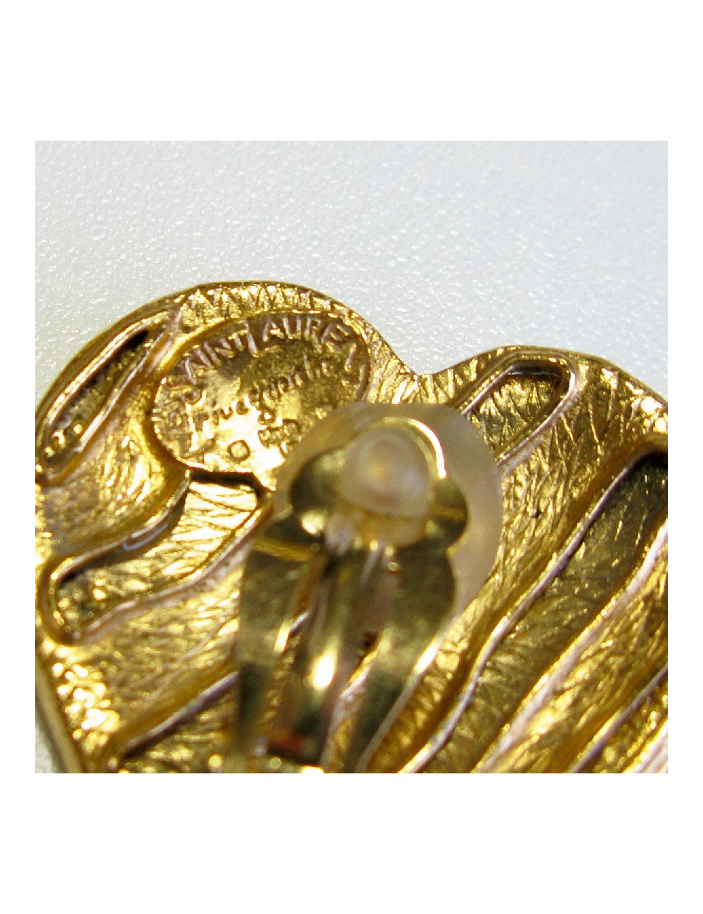 Boucles d'oreille YSL SAINT LAURENT Vintage coeur en métal doré