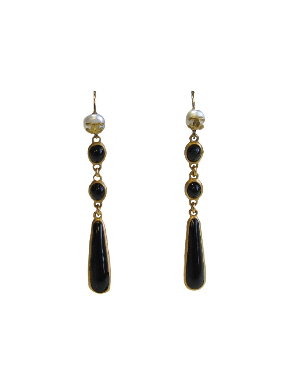 Boucles d'oreille clous CHANEL pendants en pâte de verre noir, perle nacrée