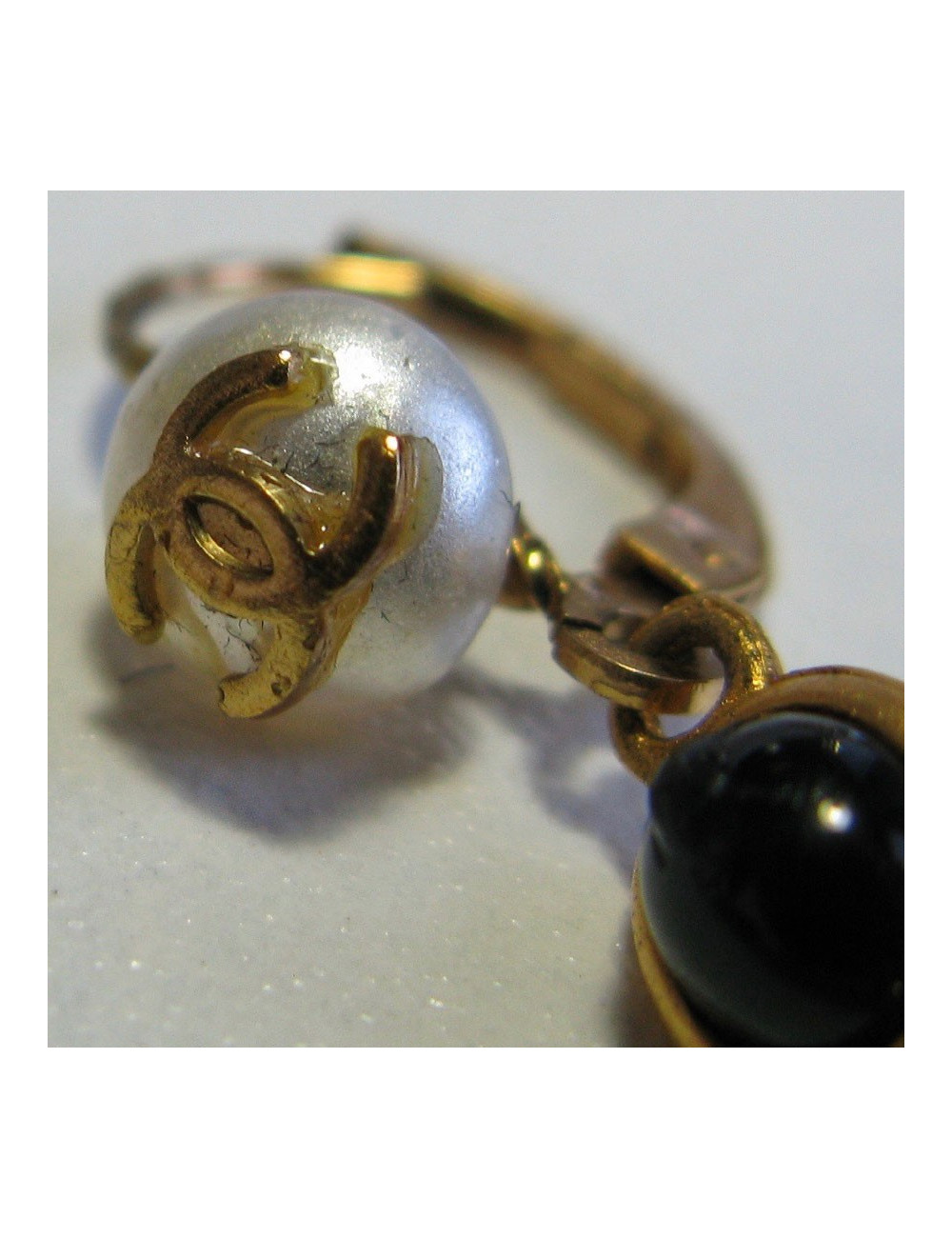 CHANEL Pendant Stud Earrings In Black Molten Glass, Small Pearl and Gilded Metal