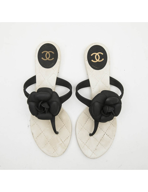 Tongs t 38 CHANEL avec camélias