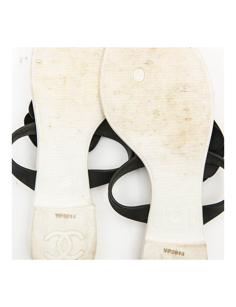 Tongs t 38 CHANEL avec camélias