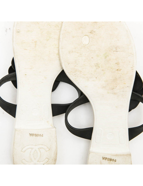 Tongs t 38 CHANEL avec camélias