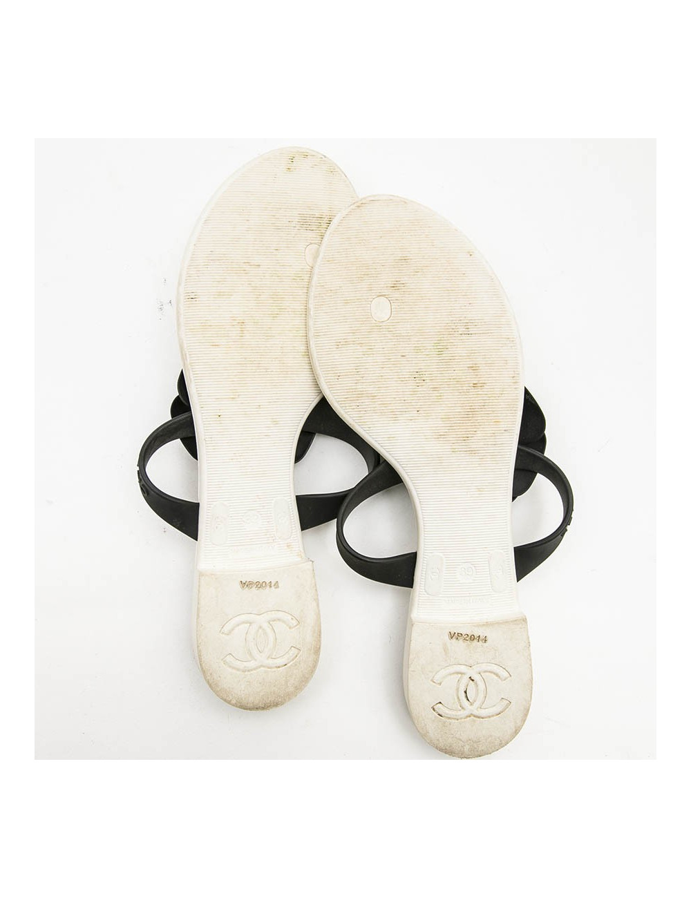 Tongs t 38 CHANEL avec camélias