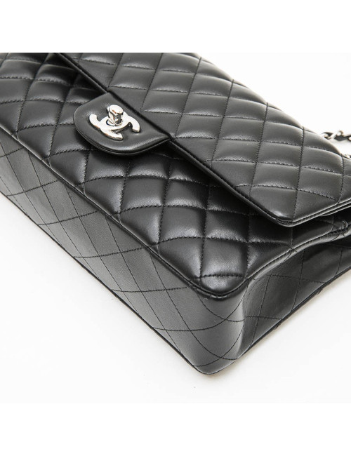 Sac CHANEL Timeless en cuir d'agneau matelassé noir