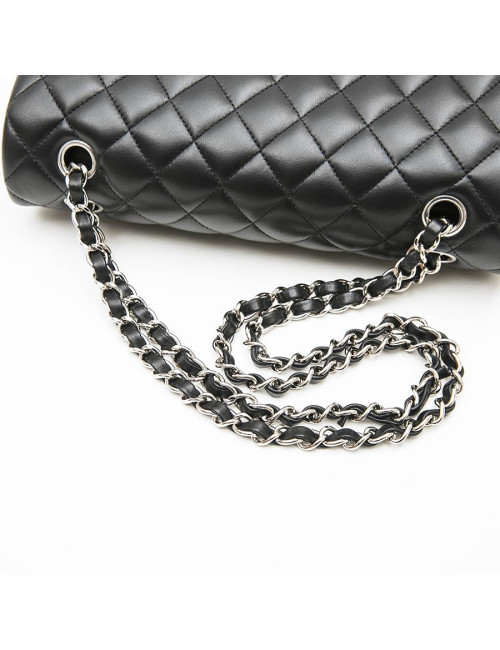 Sac CHANEL Timeless en cuir d'agneau matelassé noir