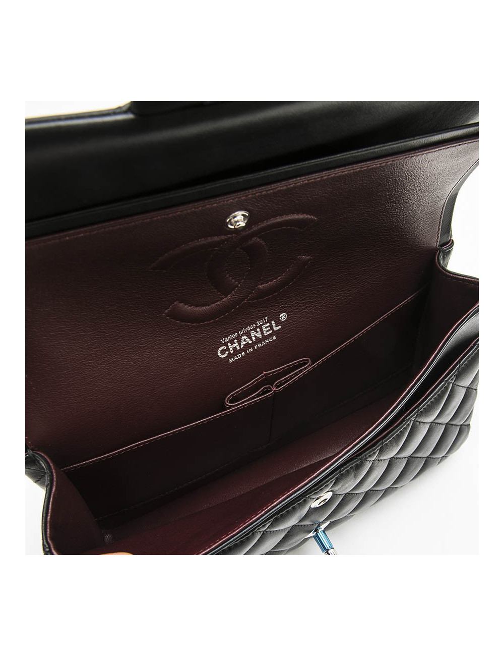 Sac CHANEL Timeless en cuir d'agneau matelassé noir