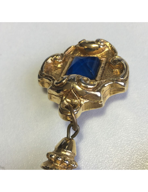 Boucles d'oreille clips pendantes NON SIGNEES en métal doré et perle nacrée