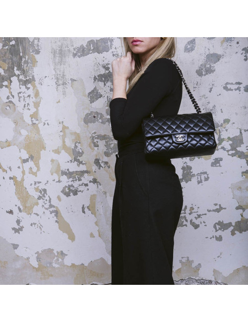 Sac CHANEL Timeless cuir d'agneau lisse noir