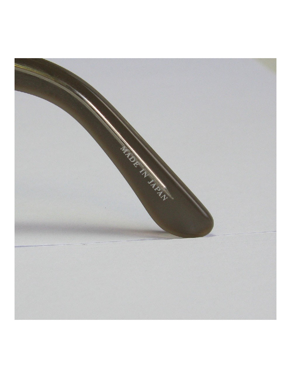 Lunettes de soleil LINDA FARROW LUXE grise