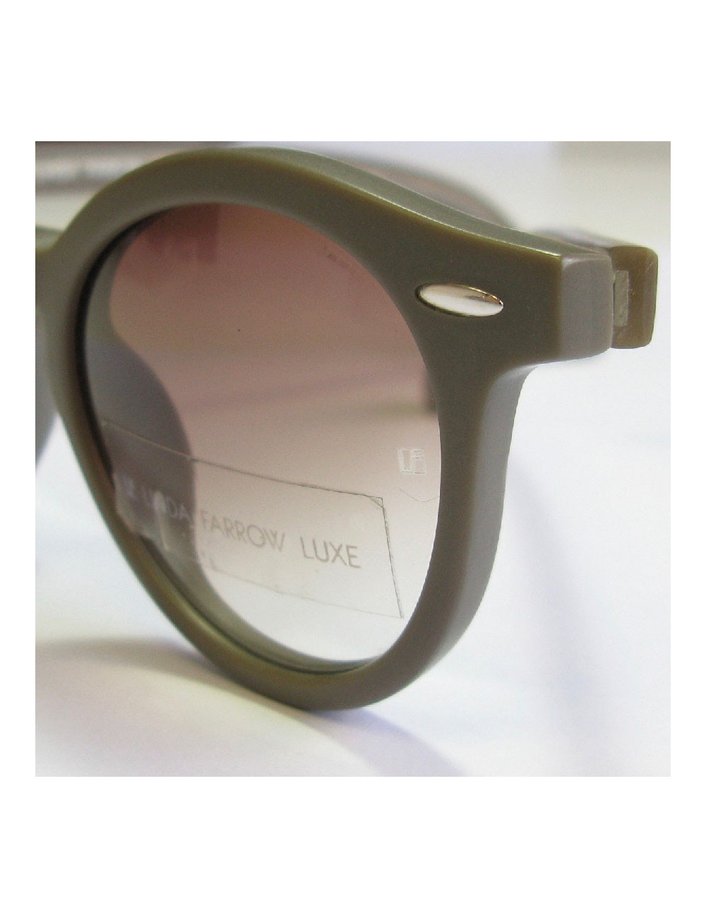 Lunettes de soleil LINDA FARROW LUXE grise