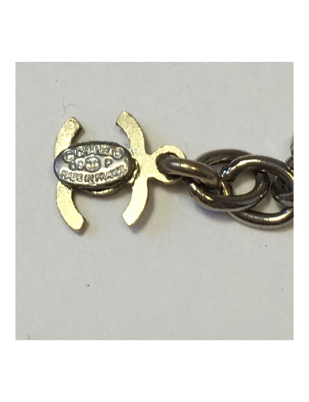 Ceinture sautoir CHANEL en plexi transparent et perles noires