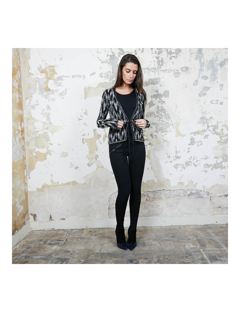 Gilet  long  t 36 CHANEL en cachemire noir ET BLANC