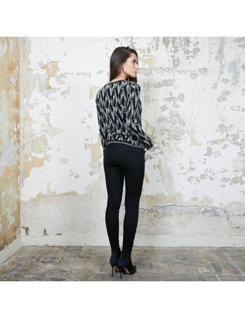 CHANEL cardigan in black and white cashmere size 36FR