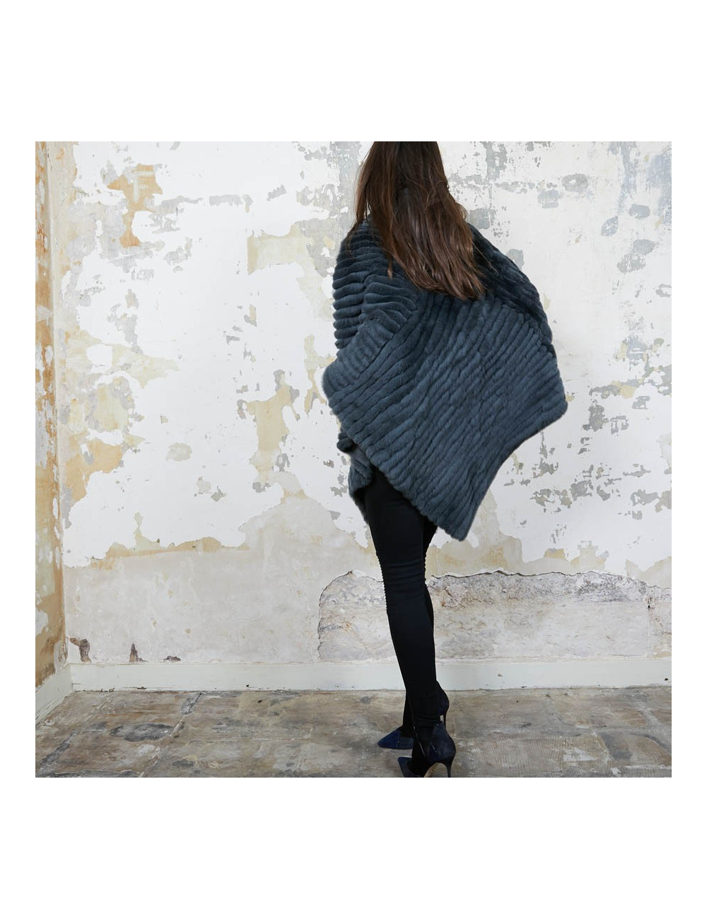 Poncho ARMANI COLLEZIONI en orilag gris