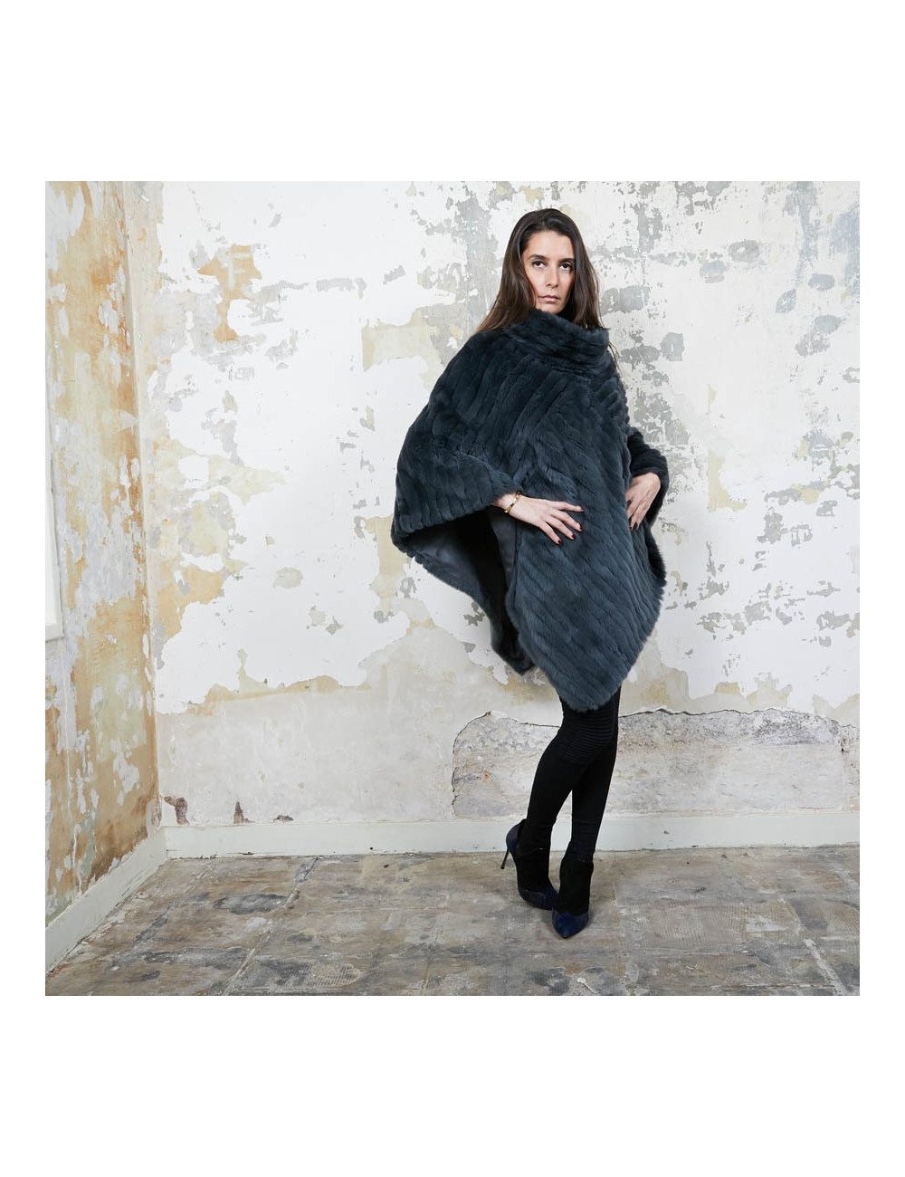 Poncho ARMANI COLLEZIONI en orilag gris