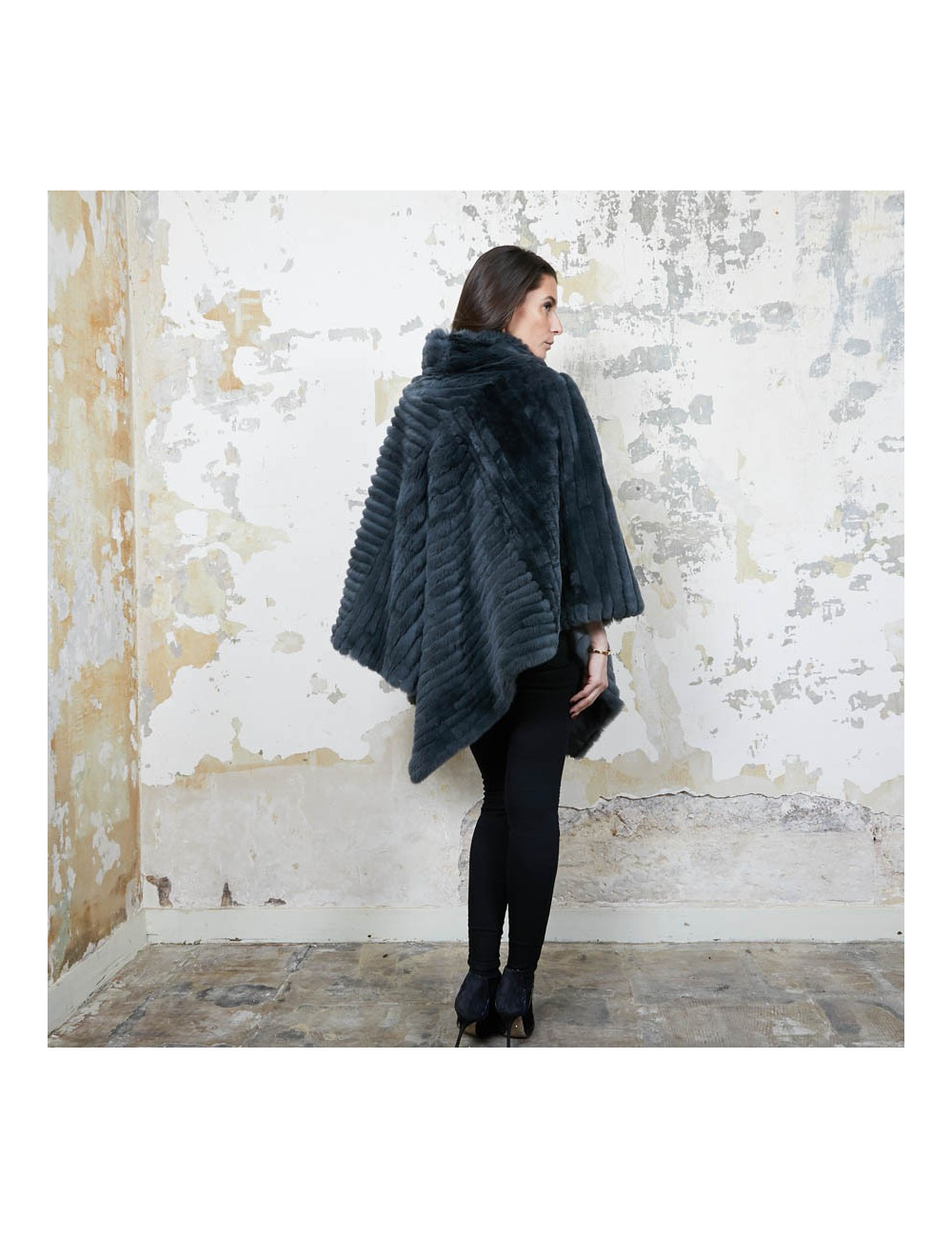 Poncho ARMANI COLLEZIONI en orilag gris