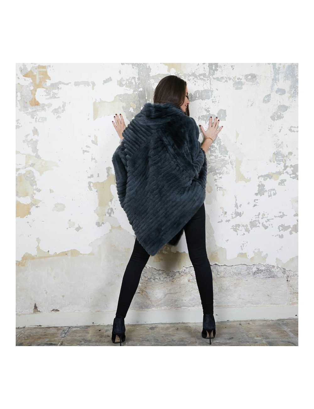 Poncho ARMANI COLLEZIONI en orilag gris