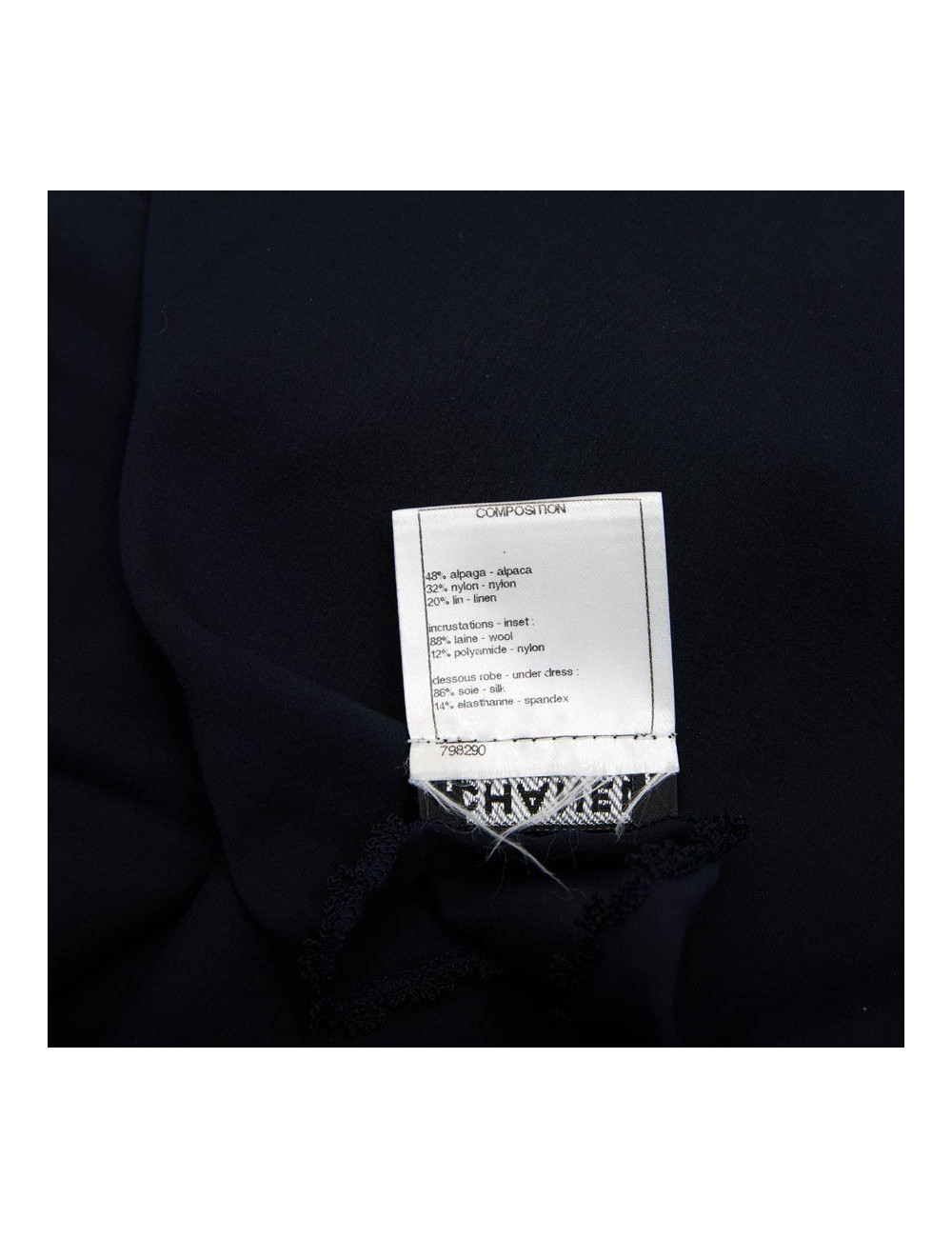 veste courteT 36 CHANEL en velours de soie noir