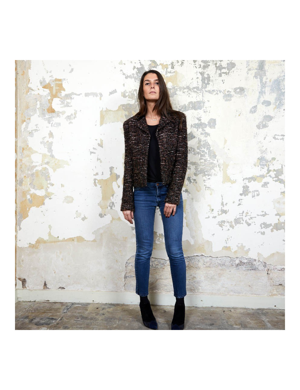 CHANEL T40 jacket in brown tweed and black shiny threads