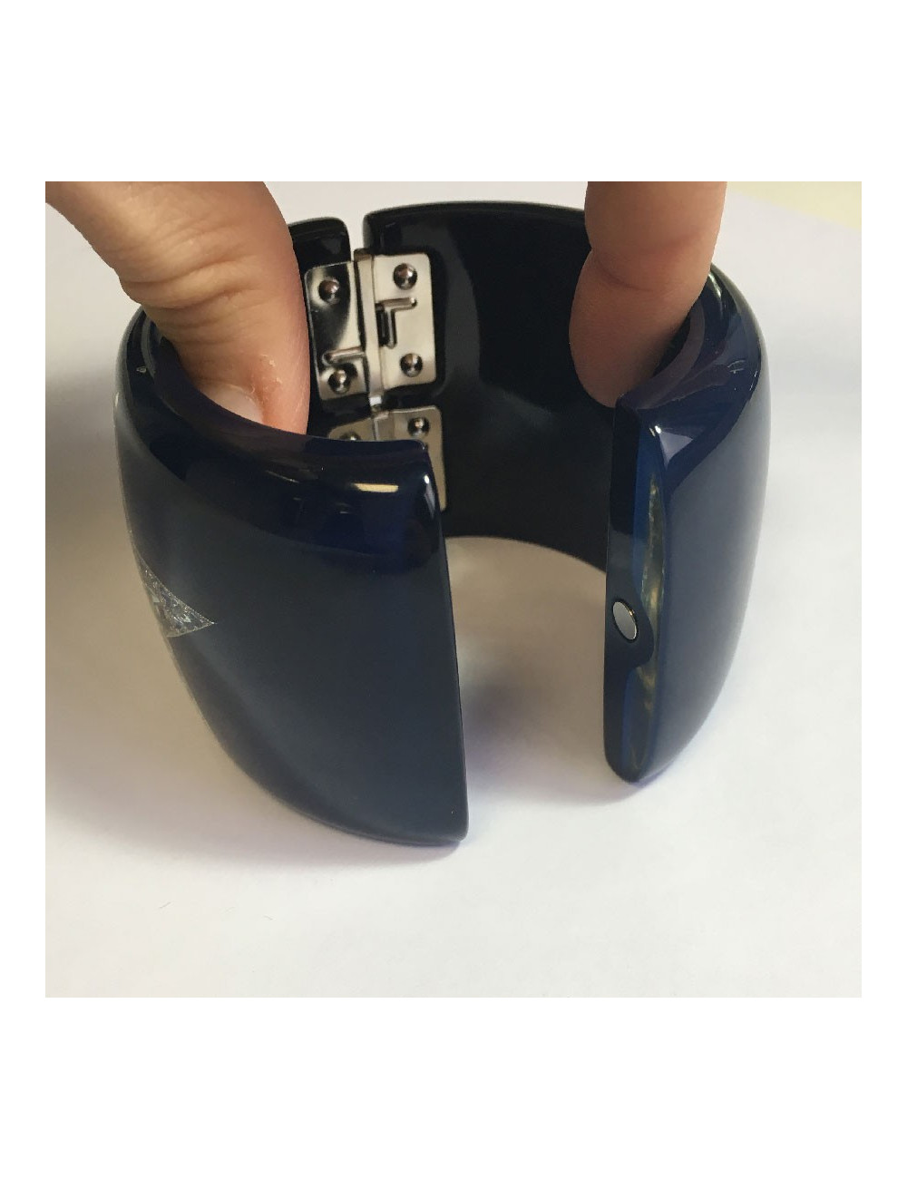 CHANEL cuff bracelet in blue lacquered resin and inclusion of rhinestones