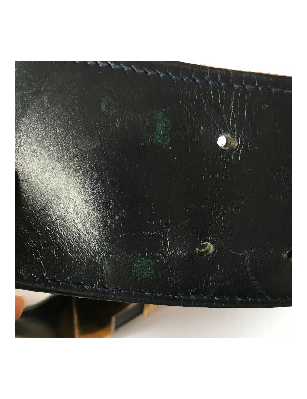 Ceinture HERMES T80 vintage en cuir marine, intérieur cuir gold 