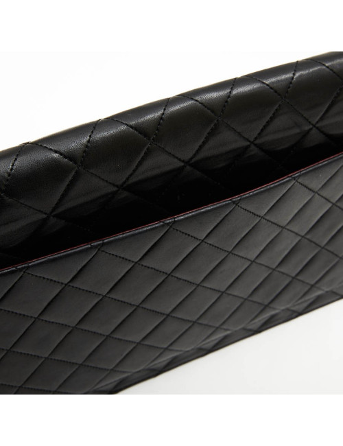 CHANEL vintage clutch in black quilted leather