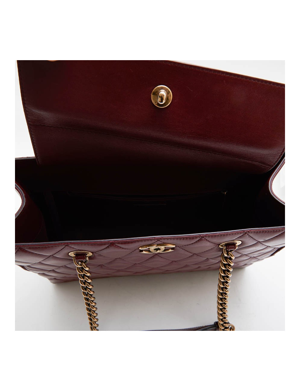 Sac cabas CHANEL cuir matelassé bordeaux