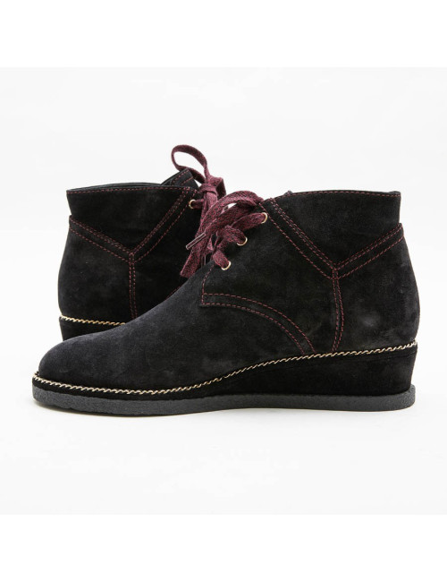 Boots CHANEL T37,5 veau velours noir