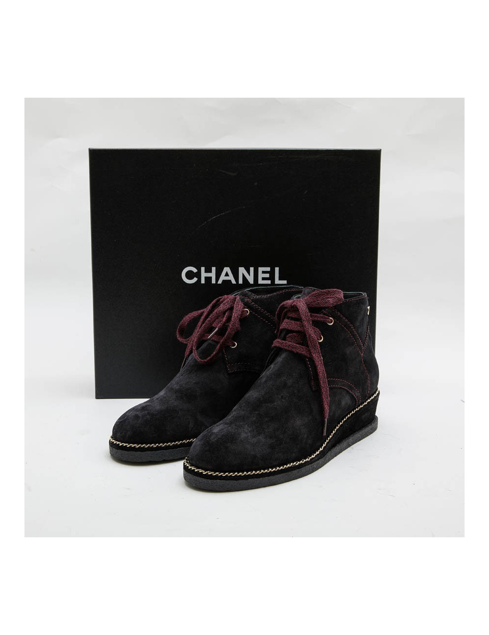 Boots CHANEL T37,5 veau velours noir