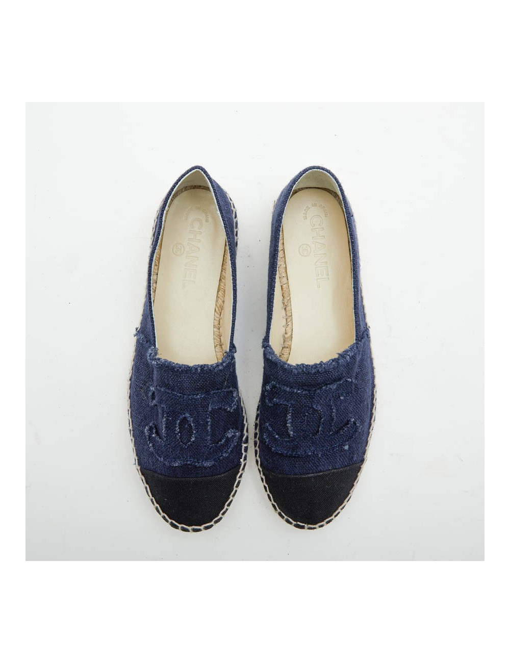 CHANEL espadrilles 40FR in two-tone blue and black denim 