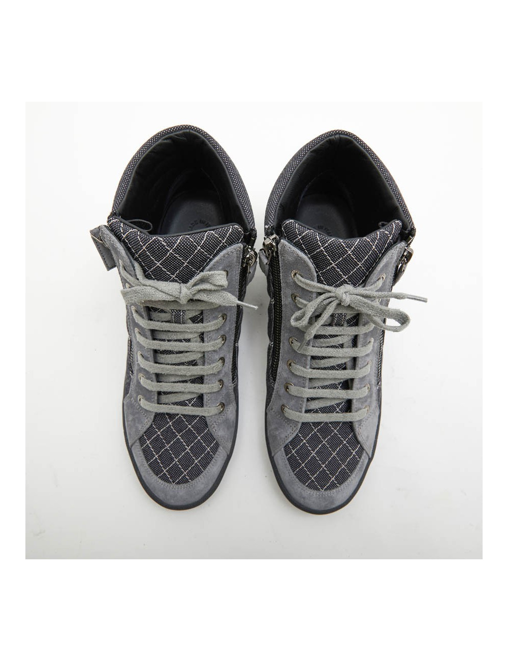 Boots Chanel T39,5 denim et veau velours gris