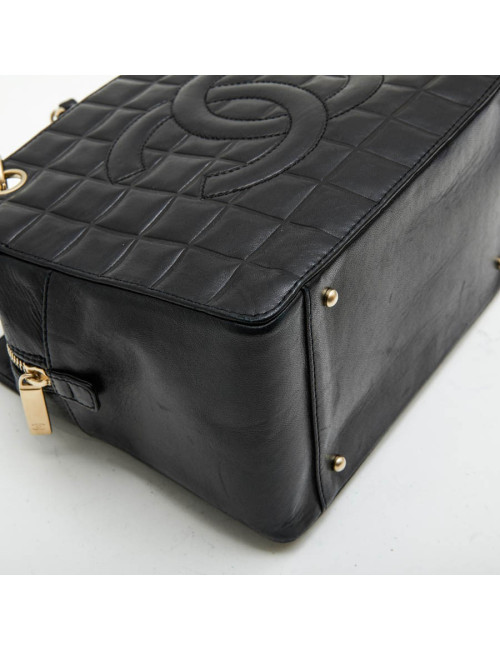 Sac cabas CHANEL cuir matelassé noir