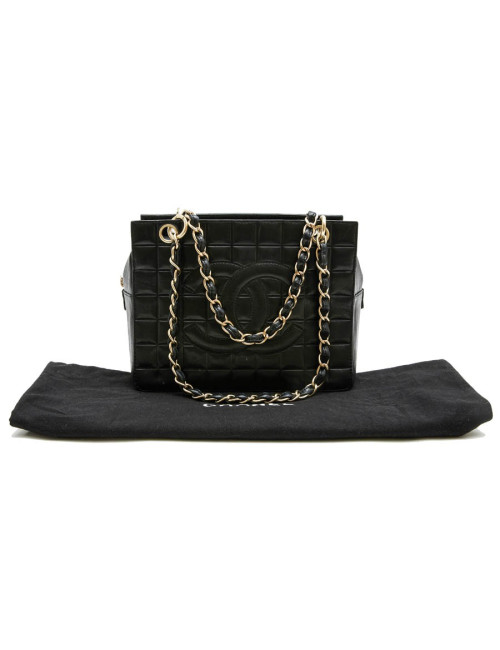 CHANEL tote bag in black quilted leather